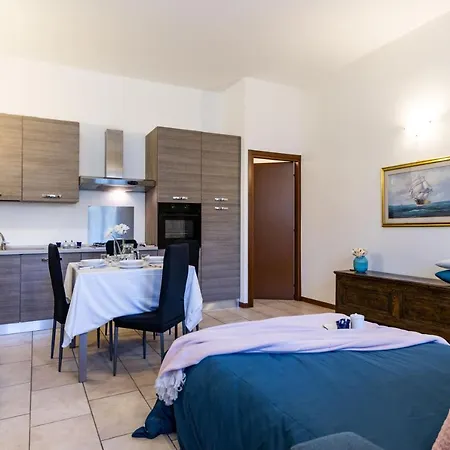 Apartment Sweet - Beautiful Apartment, Free Wi-fi *